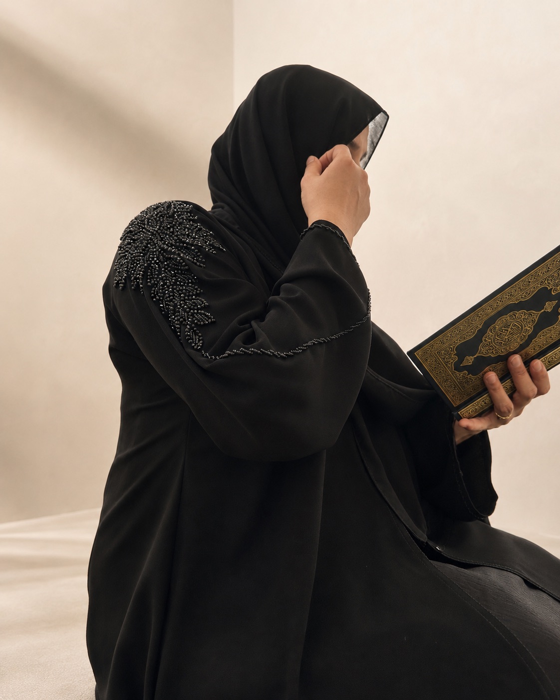 Zahra Noir Abaya lifestyle view